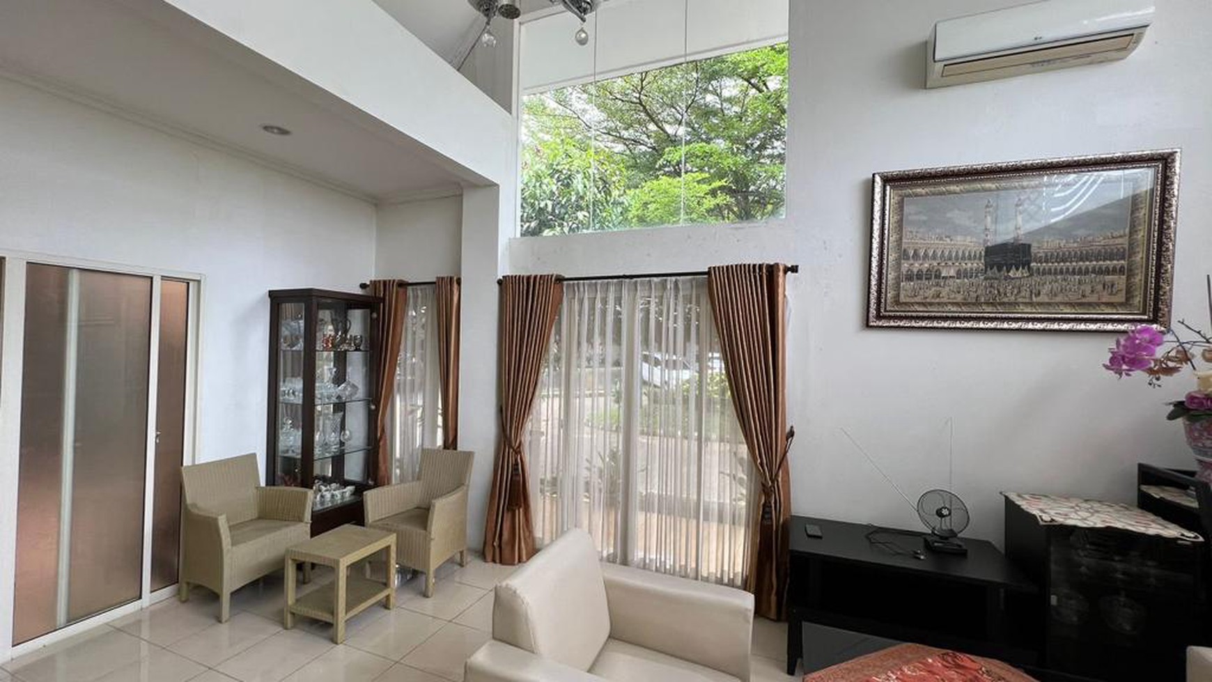 Rumah Bagus Di Rancamaya Golf Estate Balcony Grande 