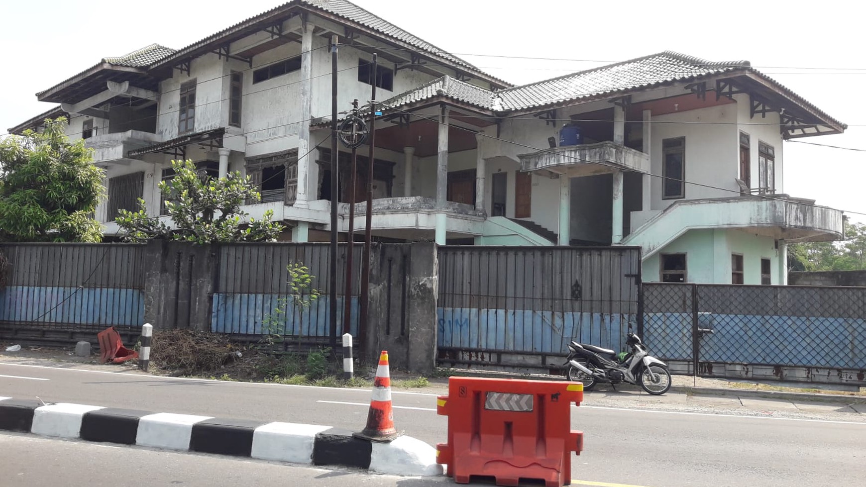 Disewakan Gudang Luas 3800 Meter Persegi Lokasi Gamping Sleman 