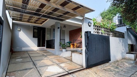 RUMAH BRAND NEW MINIMALIS MODERN ADA KOLAM RENANG PRIBADI KOMPLEK DPR, TANGERANG SELATAN