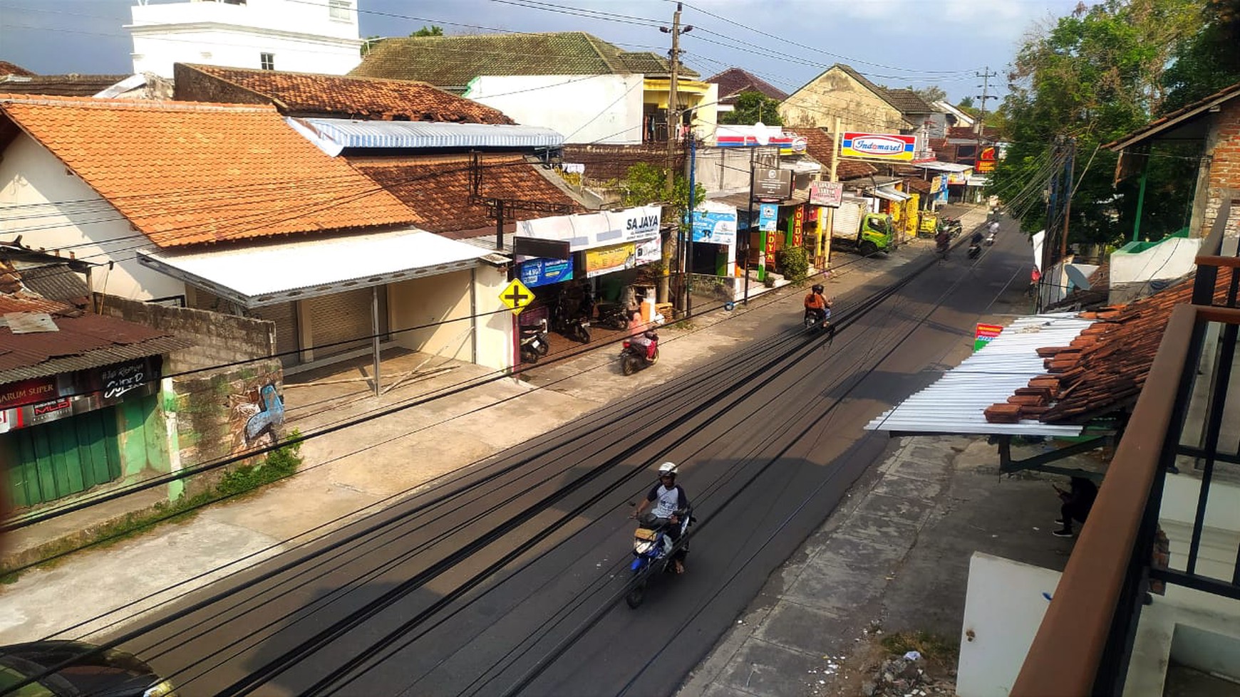 Disewakan Ruko 2 Lantai Lokasi Strategis Kawasan Bisnis Gamping Sleman 