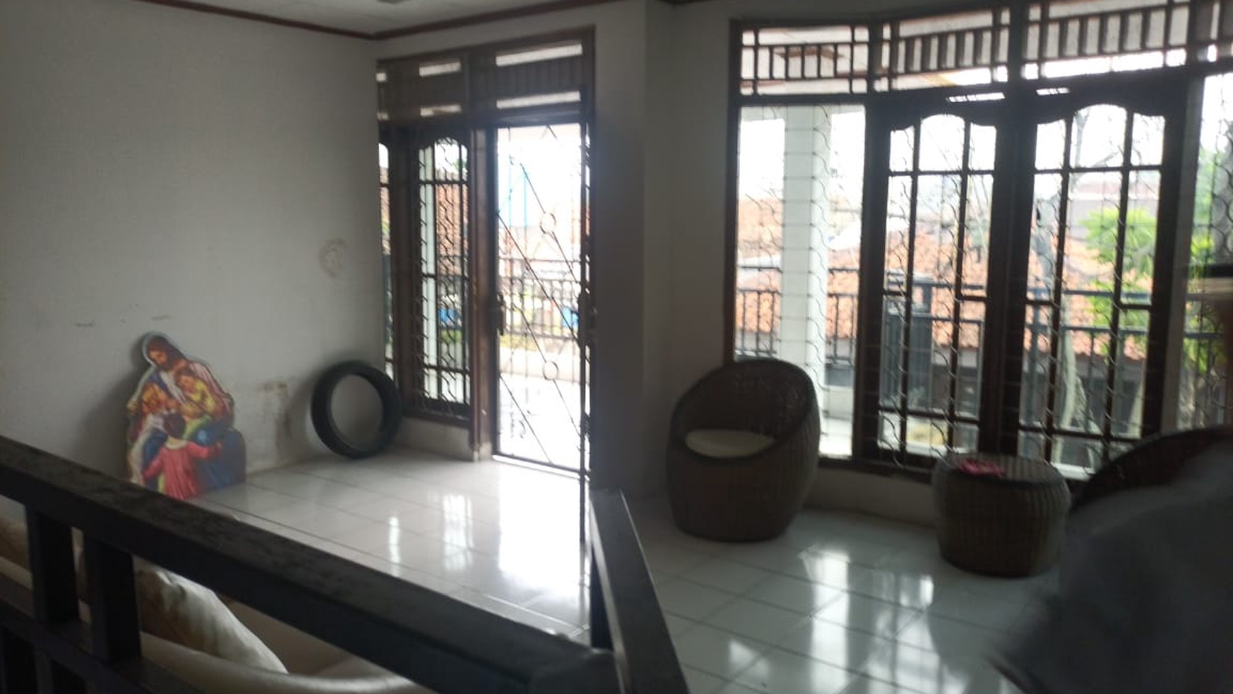 Rumah Bagus Di Jl H Gadung Pondok Ranji Tangerang Selatan