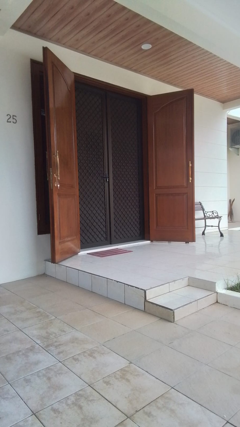 Rumah Bagus Di Jl Kana Lestari Lebak Bulus Jakarta Selatan