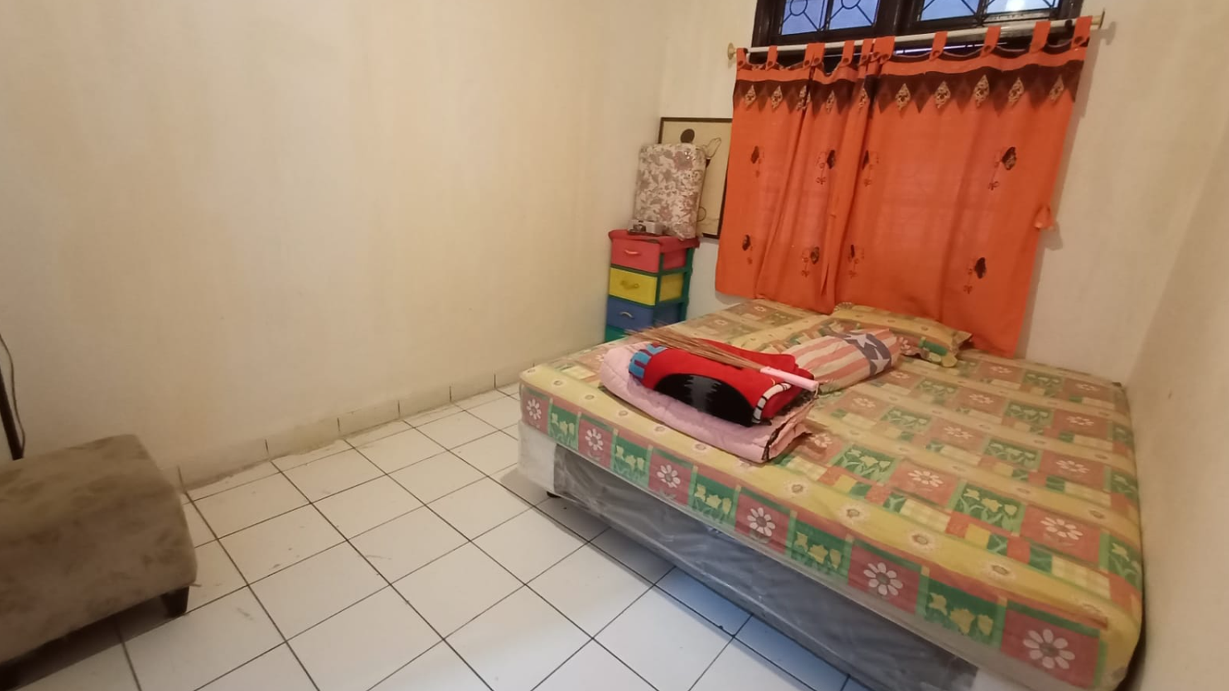 Rumah 2 Lantai di Kelapa Gading Termasuk Kios