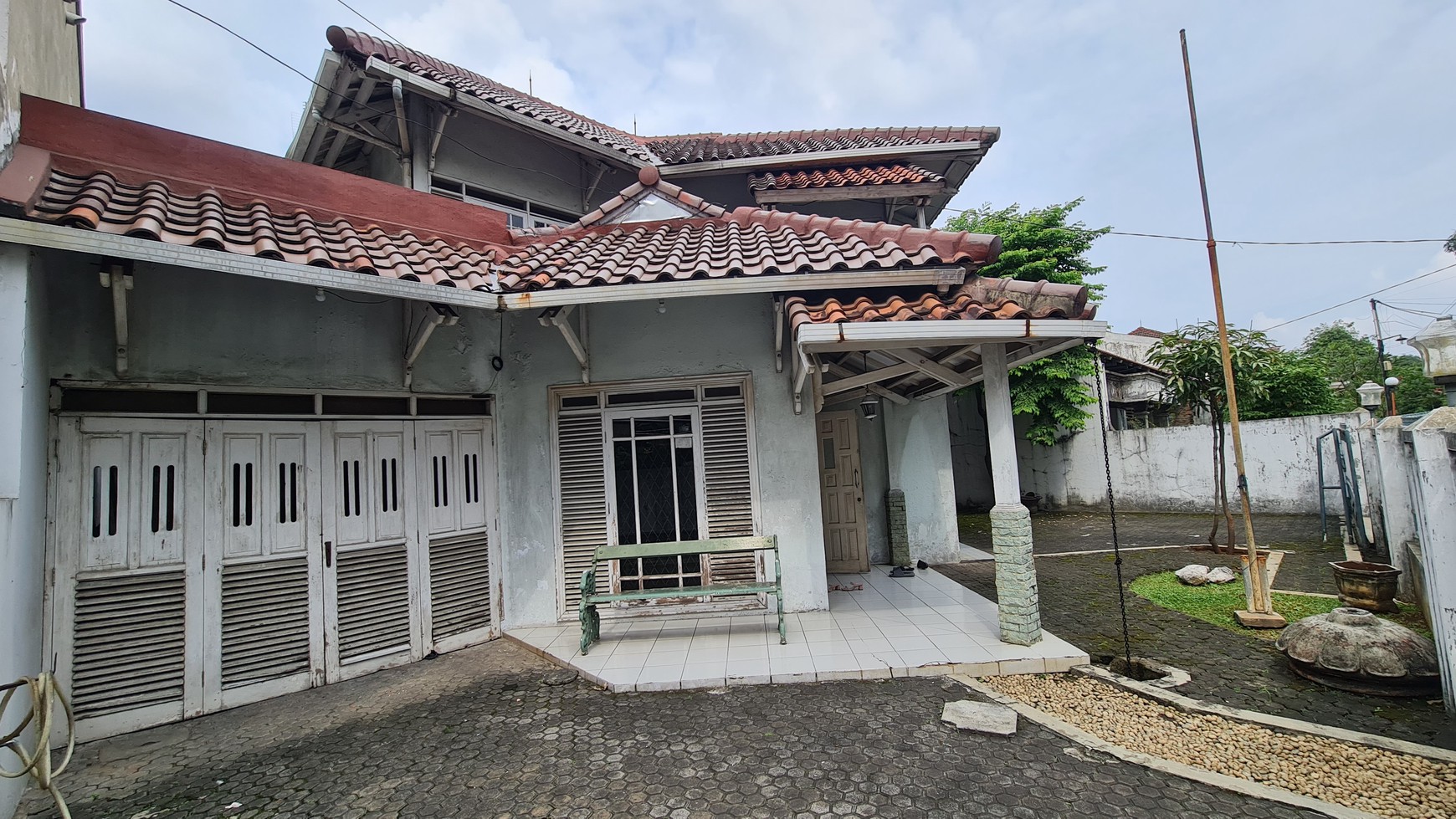 Rumah Hitung Tanah Area Cipete