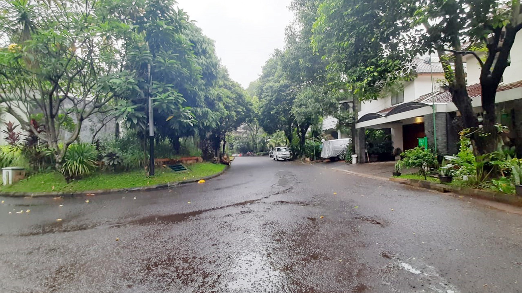 Rumah Hitung Tanah Area Cipete