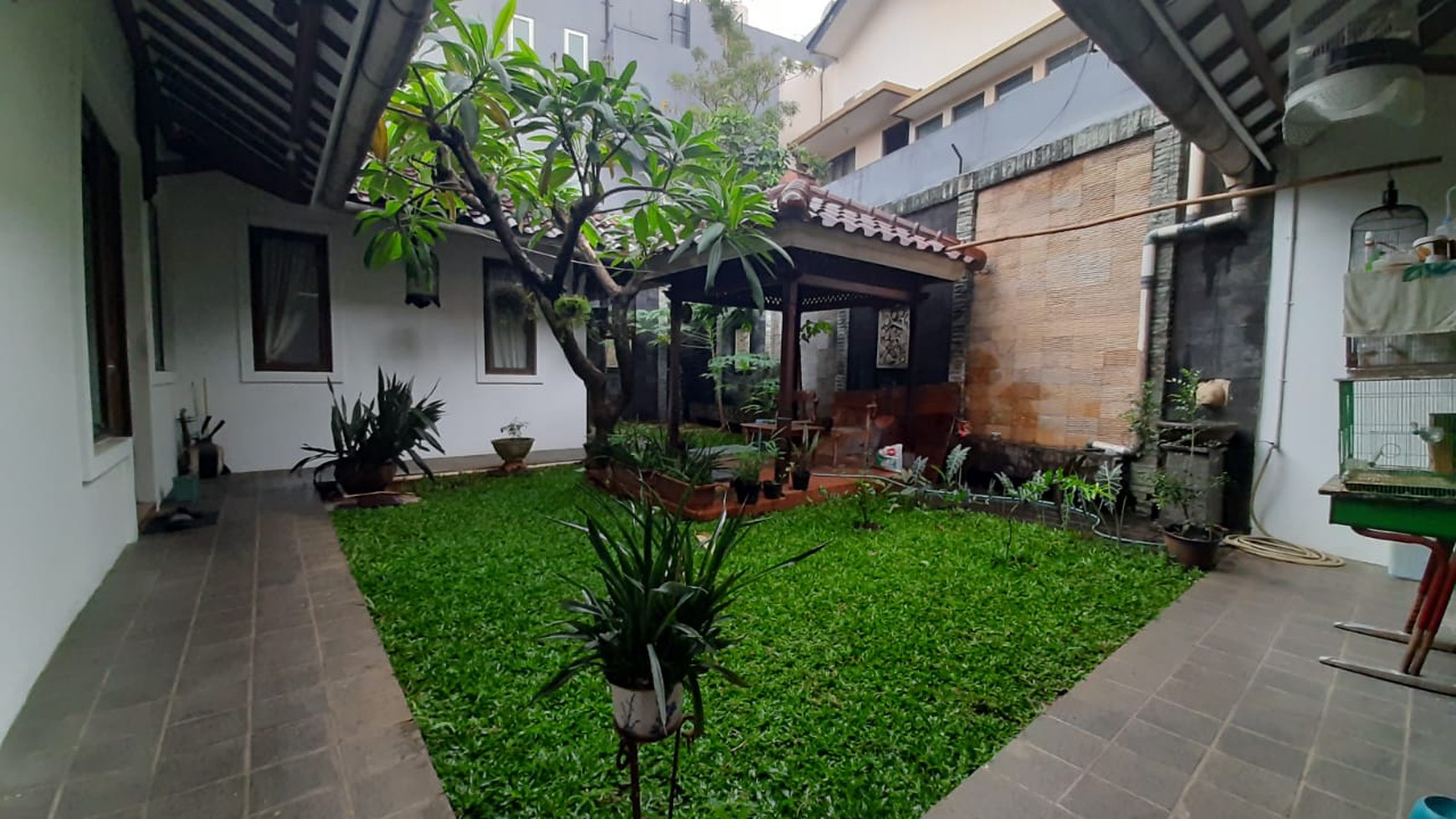 Rumah Hitung Tanah Area Cipete