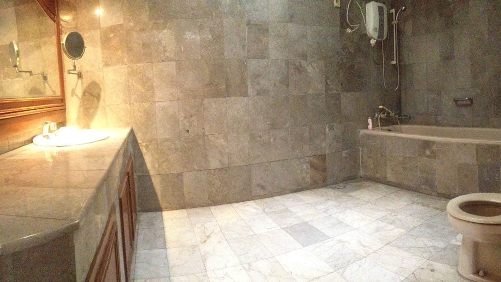 Rumah Hitung Tanah Area Cipete