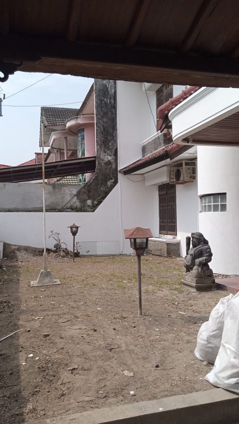 Rumah Mewah Semi Furnish Dalam Perumahan Dekat Pakuwon Mall Sleman 