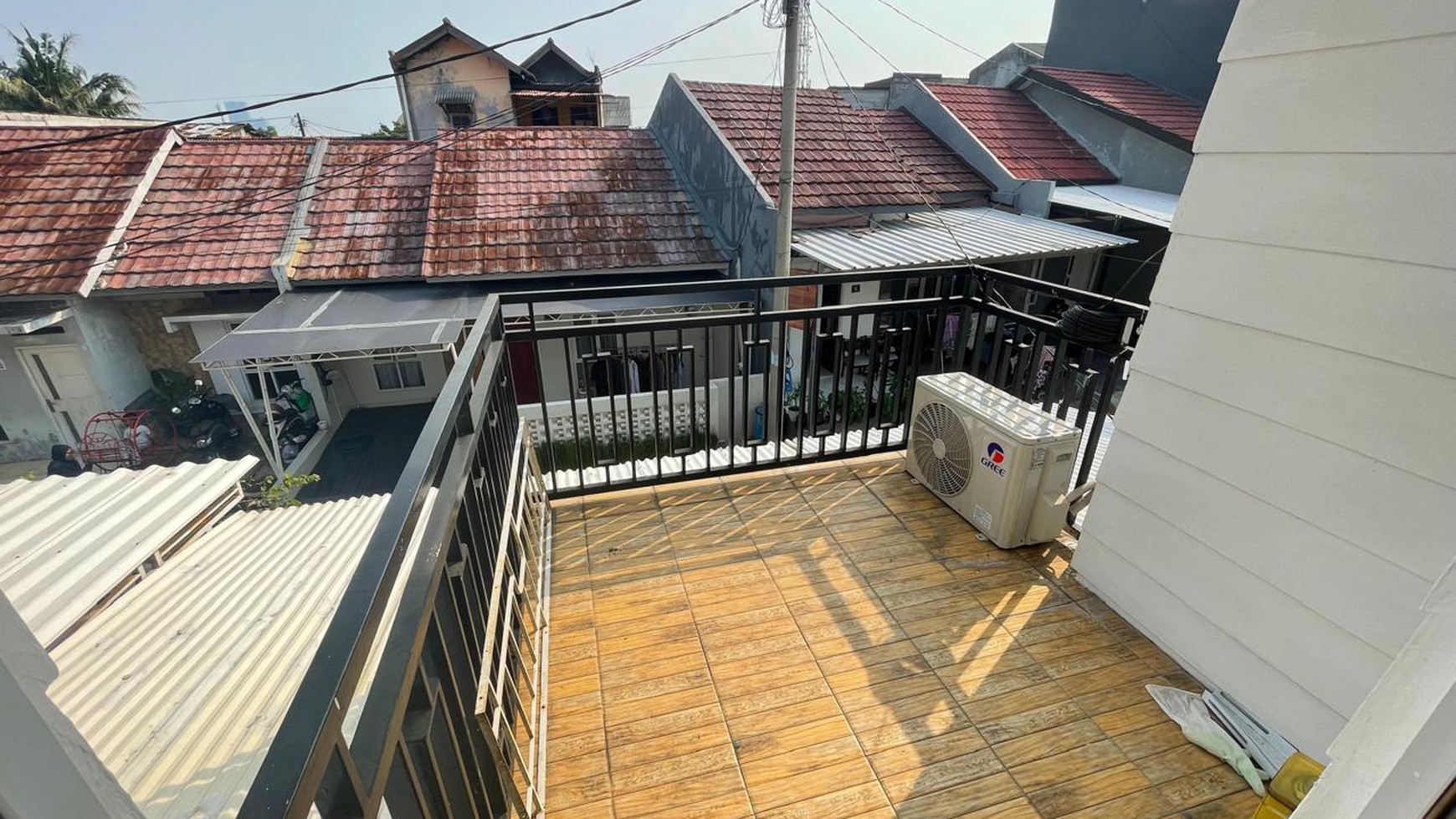 Rumah Cantik Siap Huni dekat KRL Sudimara dan One Gate System