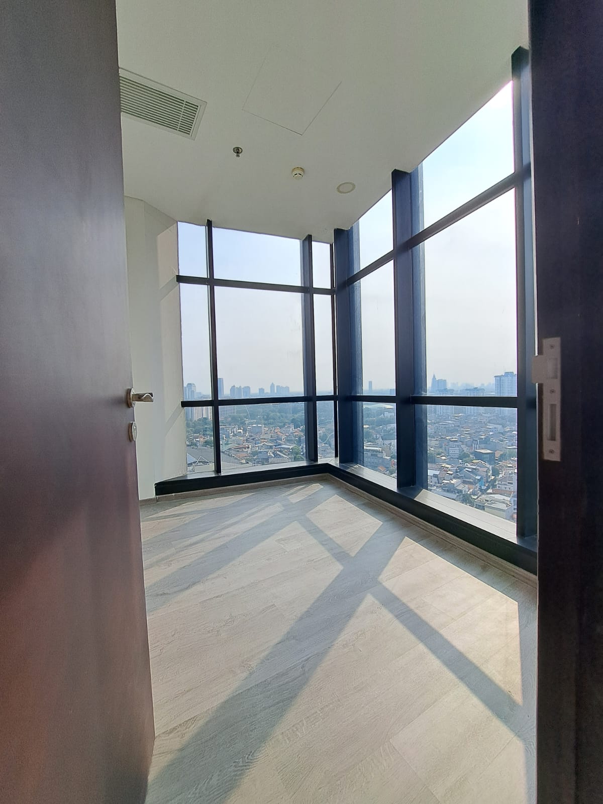 Dijual Apartemen Sudirman Suites