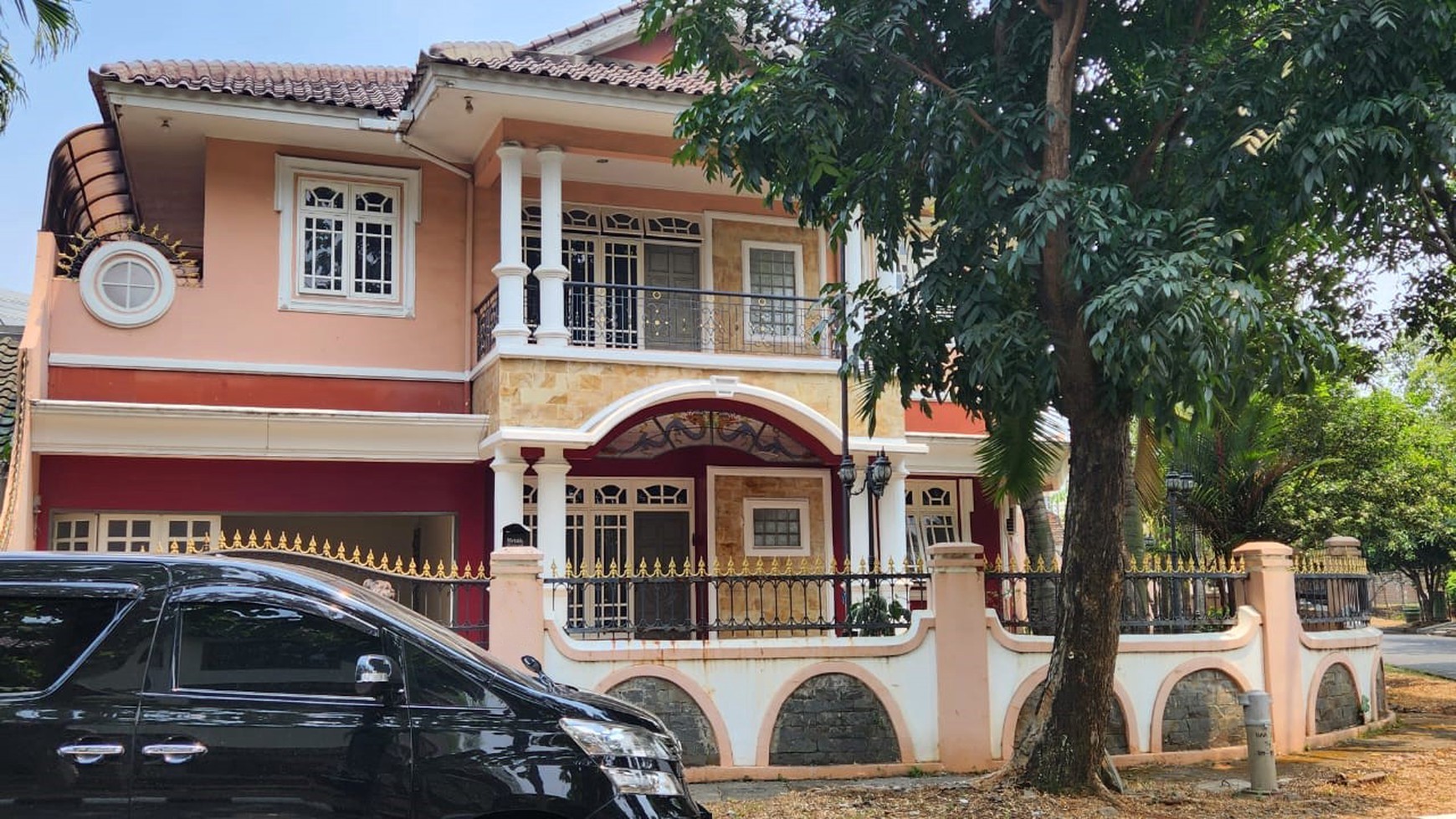 Dijual Rumah bagus posisi Hook di BSD City