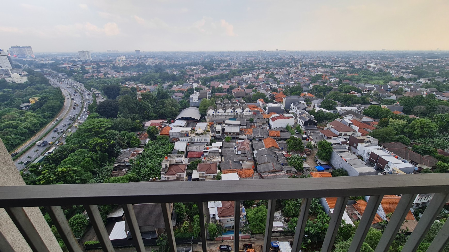 Apartemen Mewah Jual Cepat Harga di Bawah Pasar di Lexington Apartmen Deplu Raya