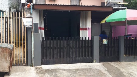 Rumah Dua Lantai di Beji Depok