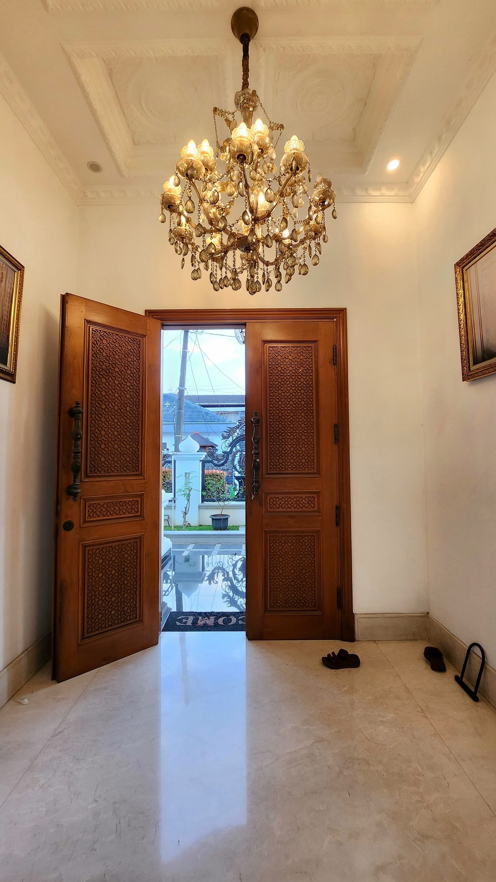 Rumah Mewah Classic Komplek Billymoon Pondok Kelapa Duren Sawit Jakarta Timur