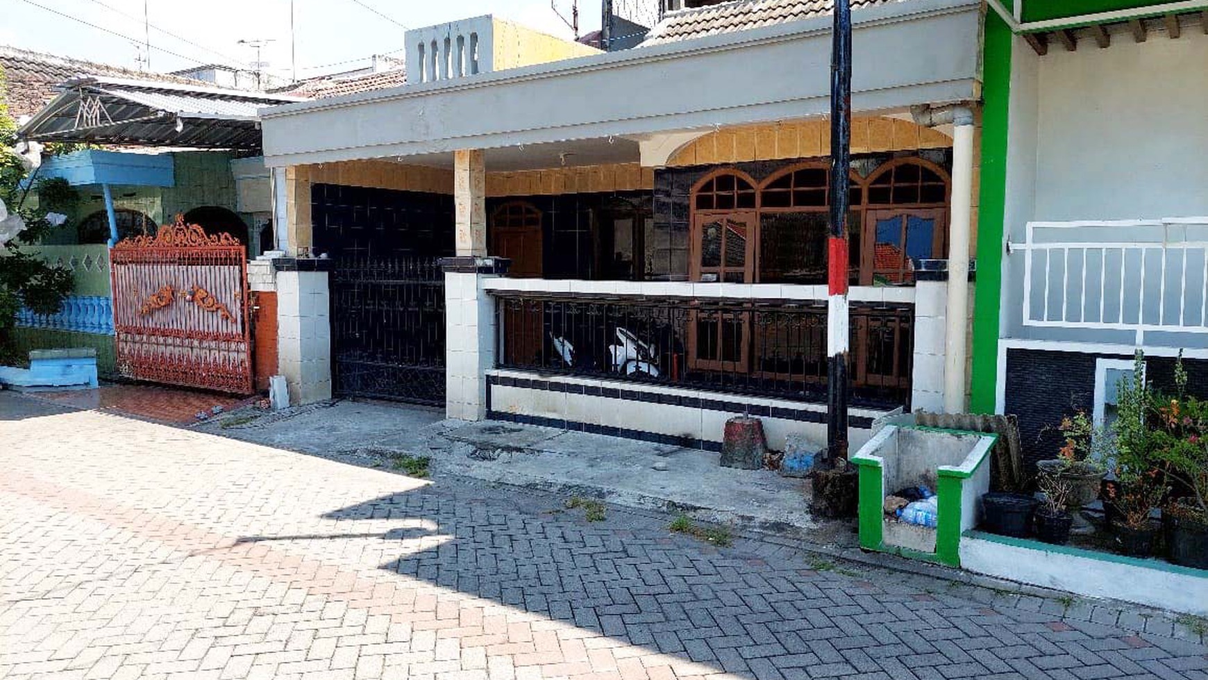 Rumah di Pondok Maritim Indah Surabaya Barat, SHM, Bagus + Terawat - HS -