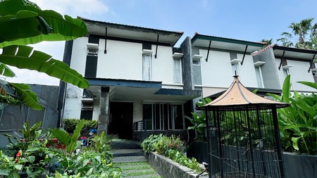 RUMAH DALAM TOWNHOUSE DI KAWASAN PREMIUM LEBAK BULUS, JAKARTA SELATAN