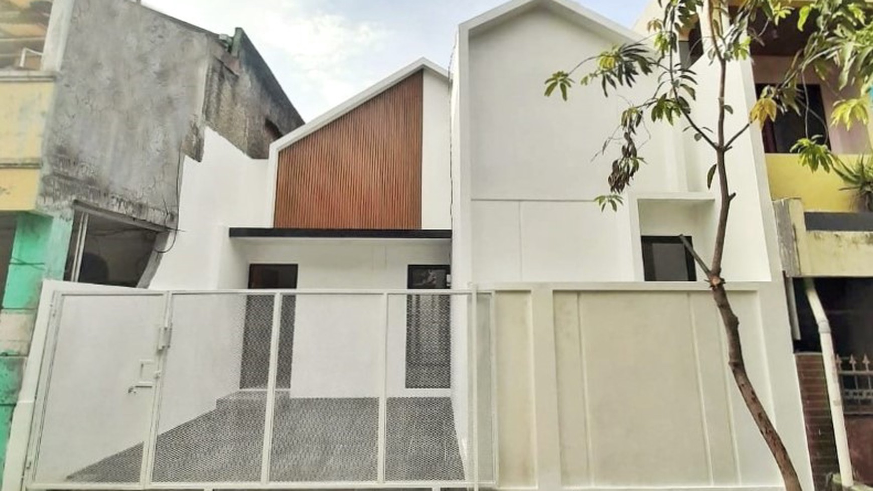 Rumah Baru Modern Tropical Siap Huni Harapan Indah Bekasi