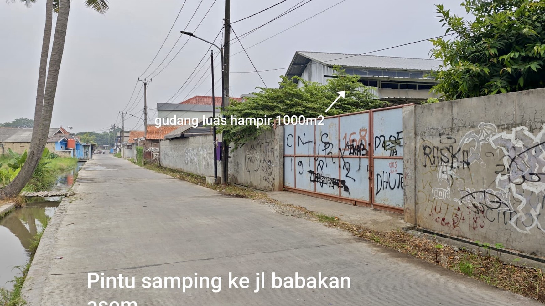 Dijual  Sebidang tanah dan bangunan gudang di Kampung Melayu, Tangerang