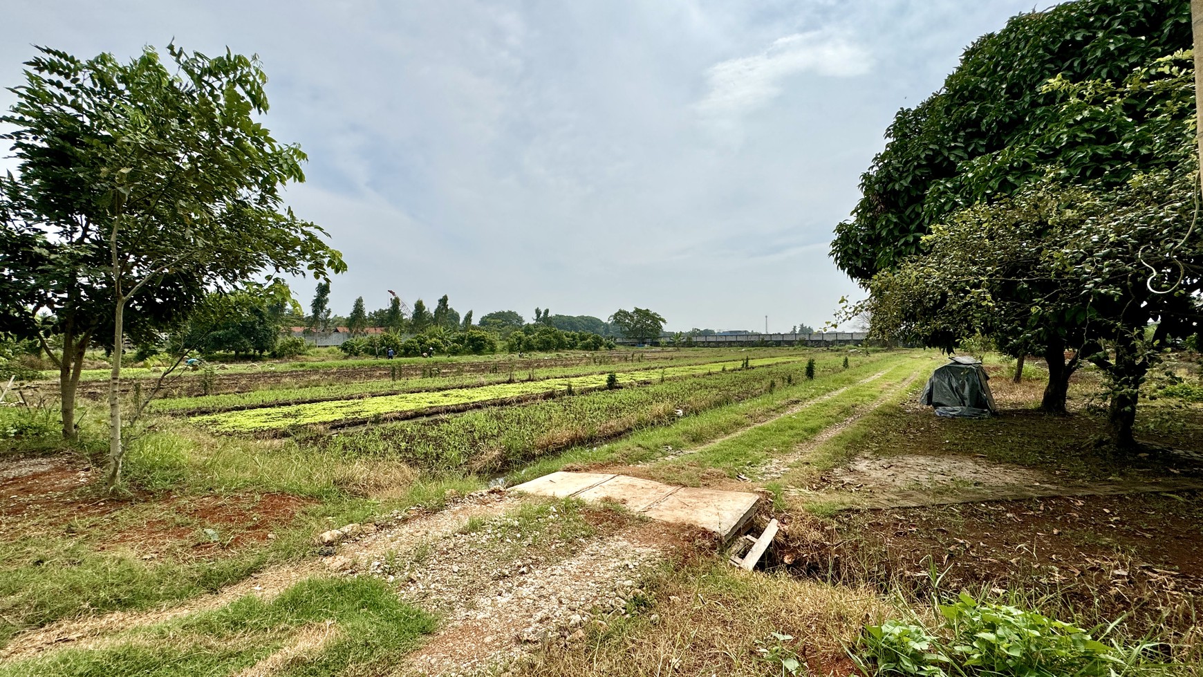 Dijual  Sebidang tanah dan bangunan gudang di Kampung Melayu, Tangerang