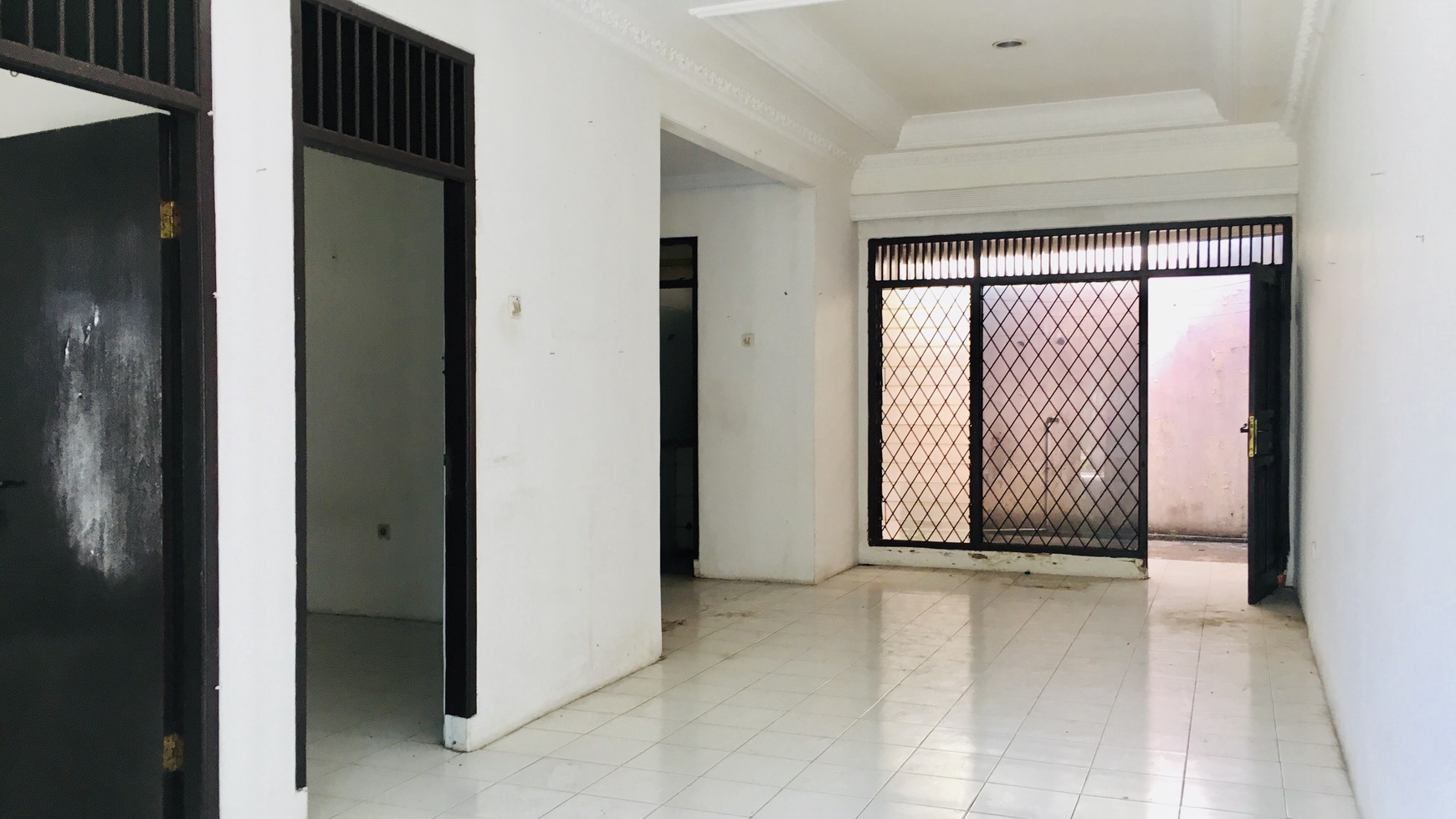 Dijual Rumah di Komplek Bukit Nusa Indah, Ciputat