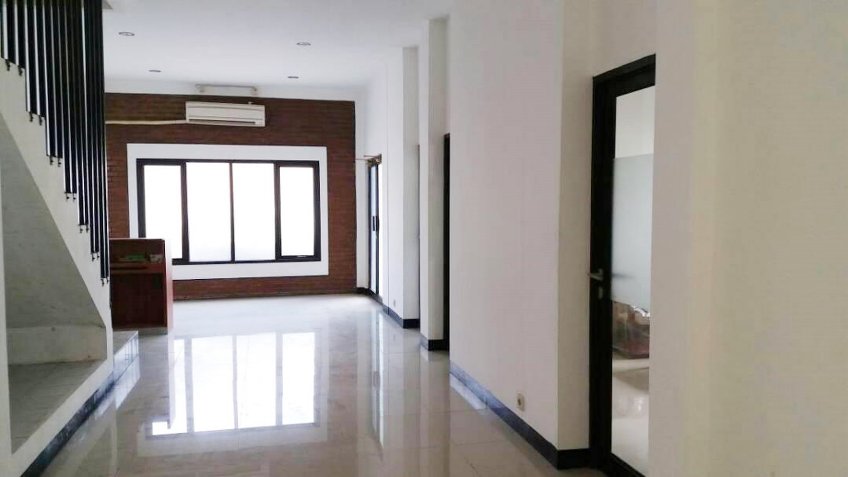 Rumah Siap Huni dan Cocok Untuk Kantor dengan Lokasi Strategis @Bintaro