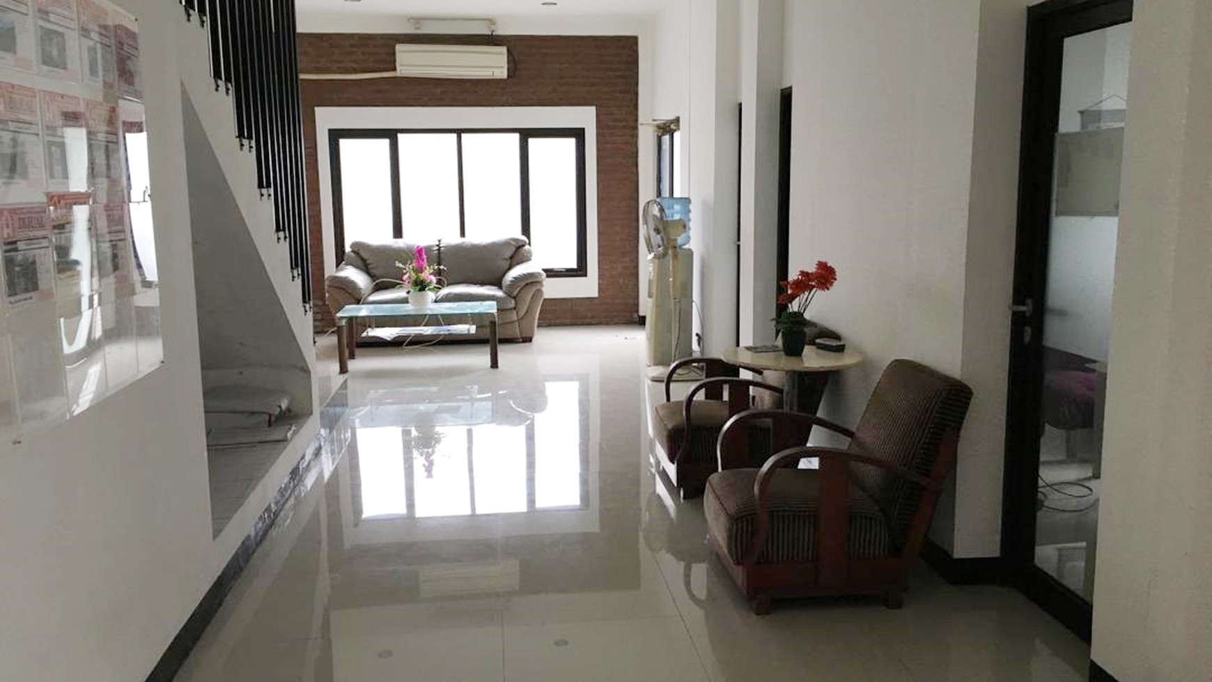 Rumah Siap Huni dan Cocok Untuk Kantor dengan Lokasi Strategis @Bintaro