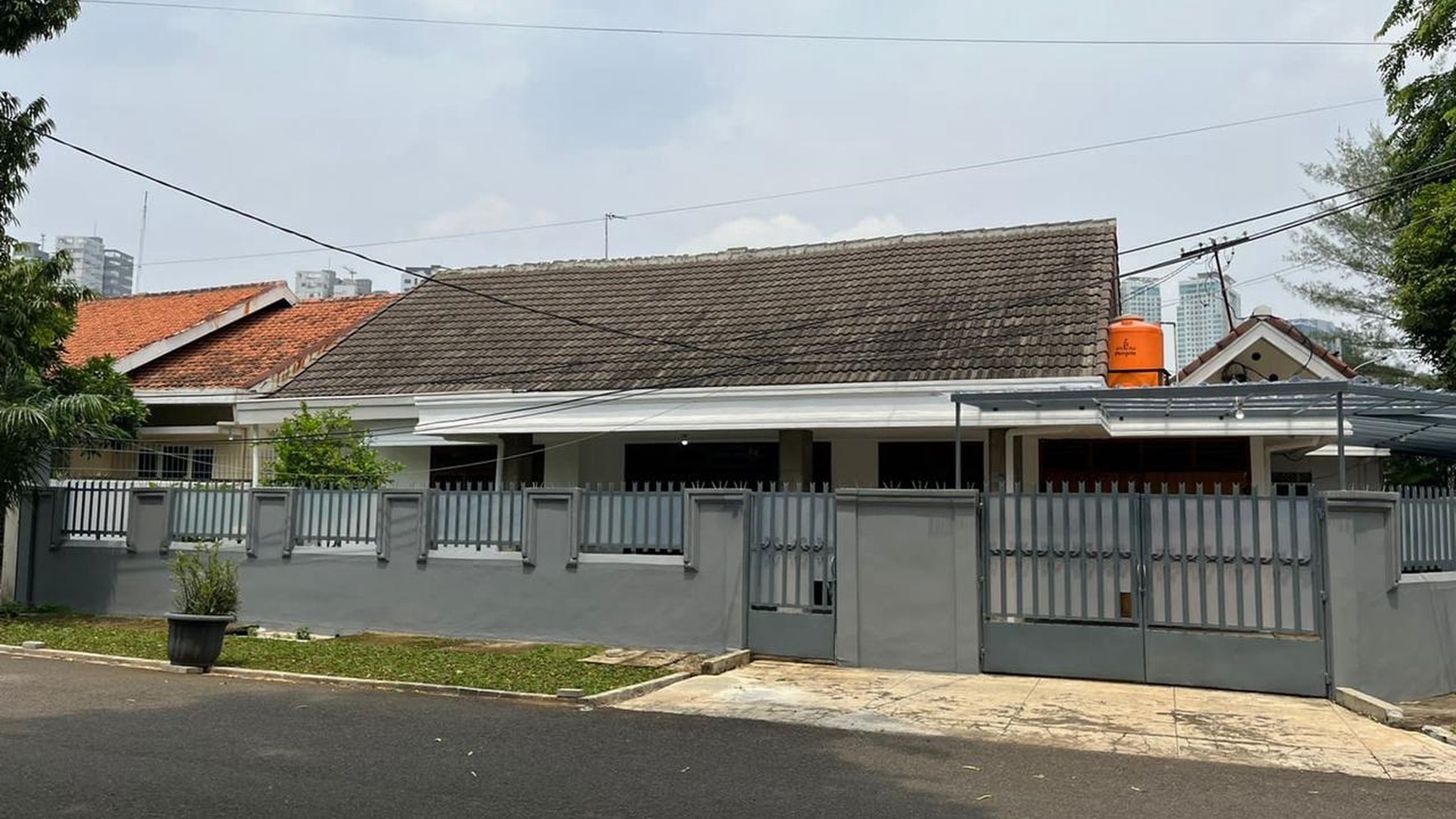 Rumah Asri Siap Huni dan Terawat di Lokasi Strategis @Gandaria