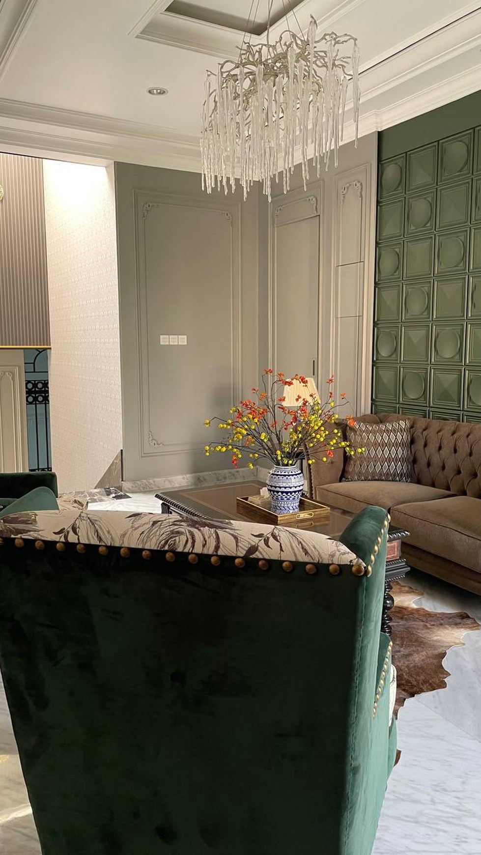 TURUN HARGA! Luxury House  Full Furnished 3 Lantai di Citra Gran Cibubur