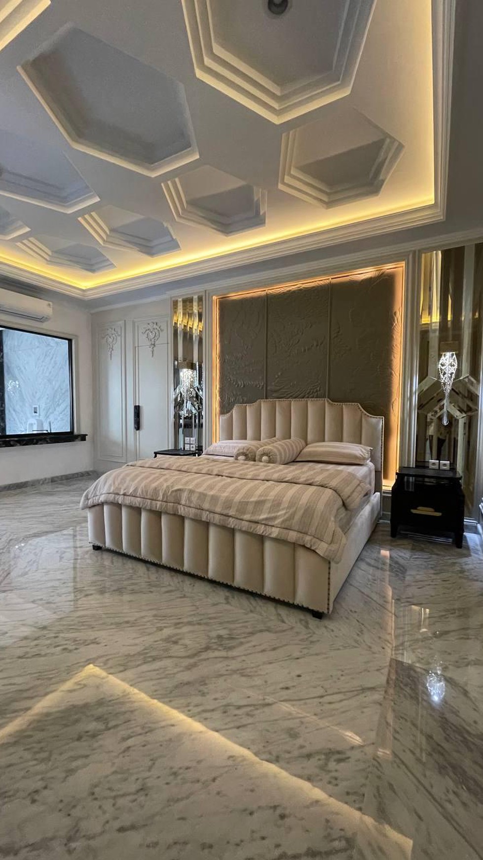 TURUN HARGA! Luxury House  Full Furnished 3 Lantai di Citra Gran Cibubur