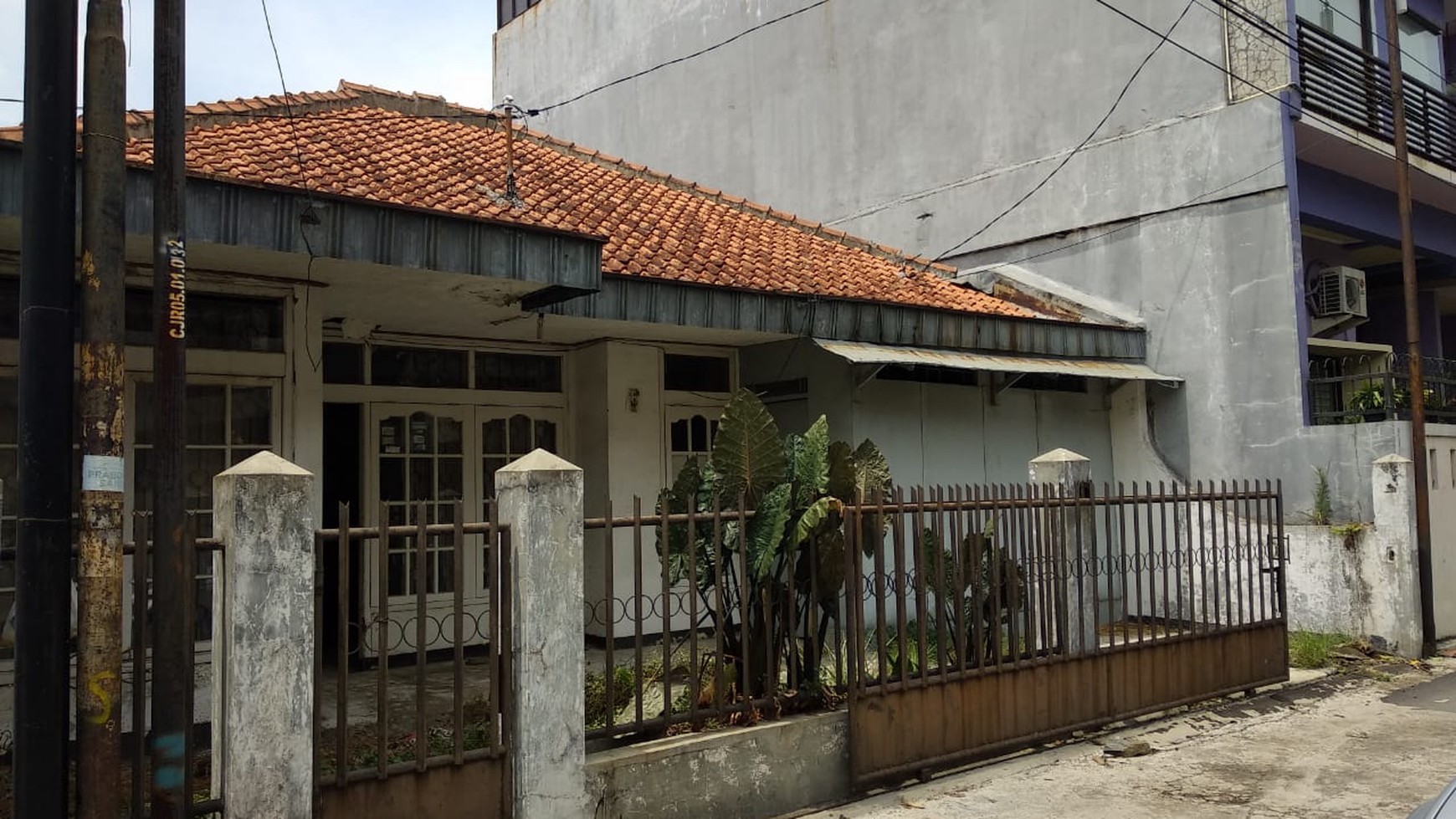 RUMAH SAYAP BKR/BUAH BATU ~ HITUNG TANAH