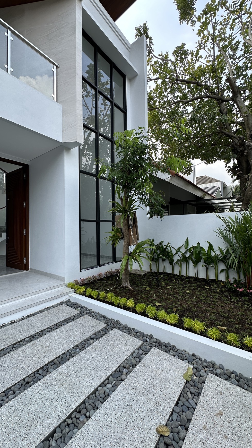 Rumah Brand New Modern Minimalis Jl Cempaka Sari Lebak Bulus