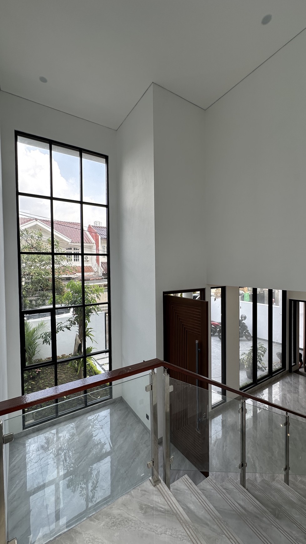 Rumah Brand New Modern Minimalis Jl Cempaka Sari Lebak Bulus