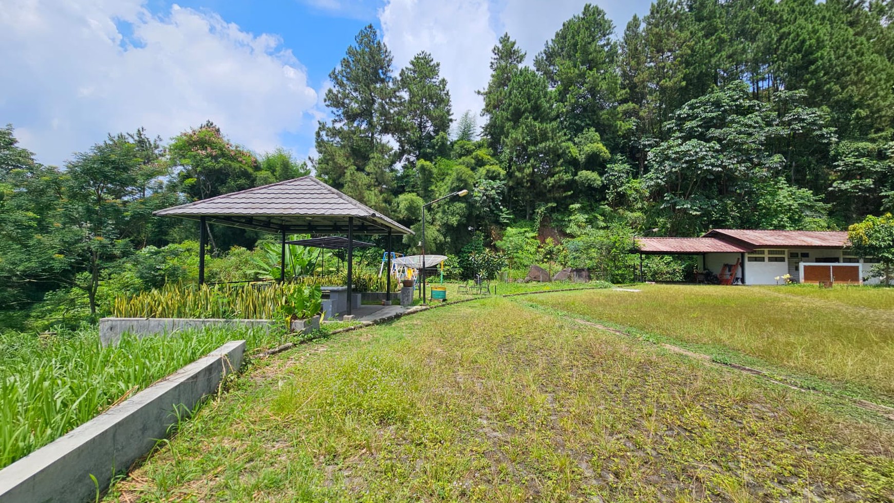 Lahan komersil 3 Hektar di bukit pelangi, Gunung Geulis. Sukaraja - Bogor