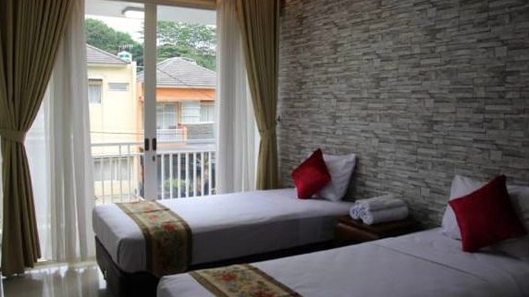 Rumah Hitung Tanah Area Cipete