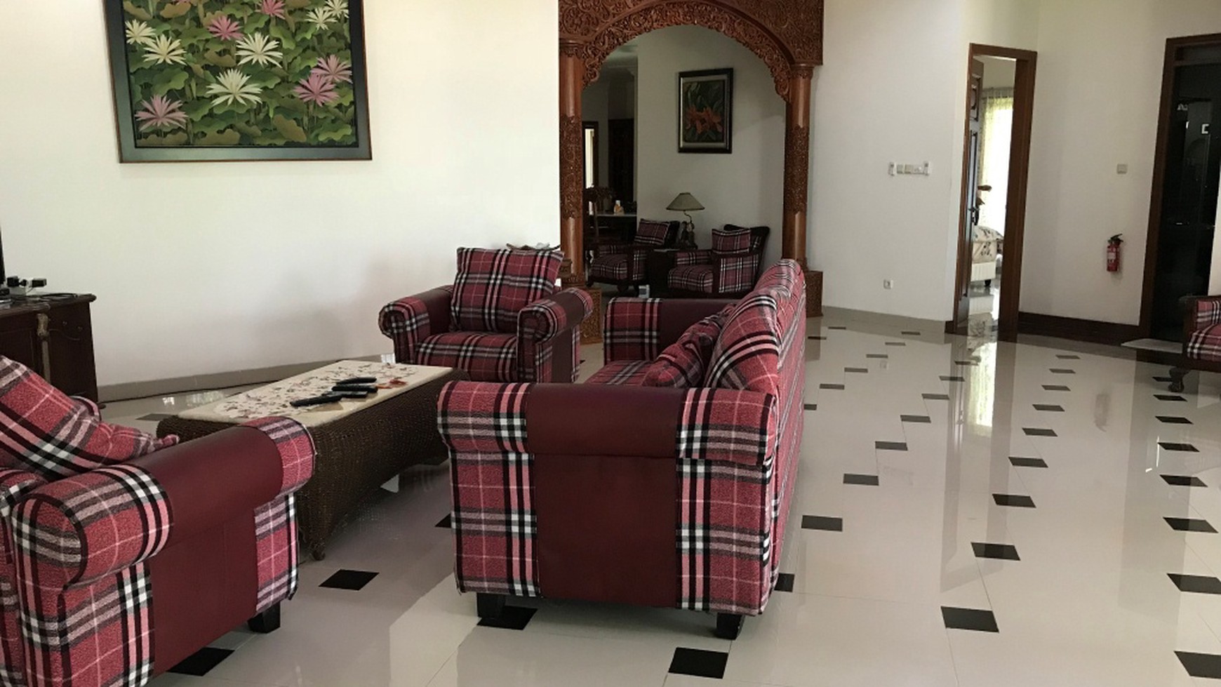 Beautiful Townhouse For Rent at Ampera