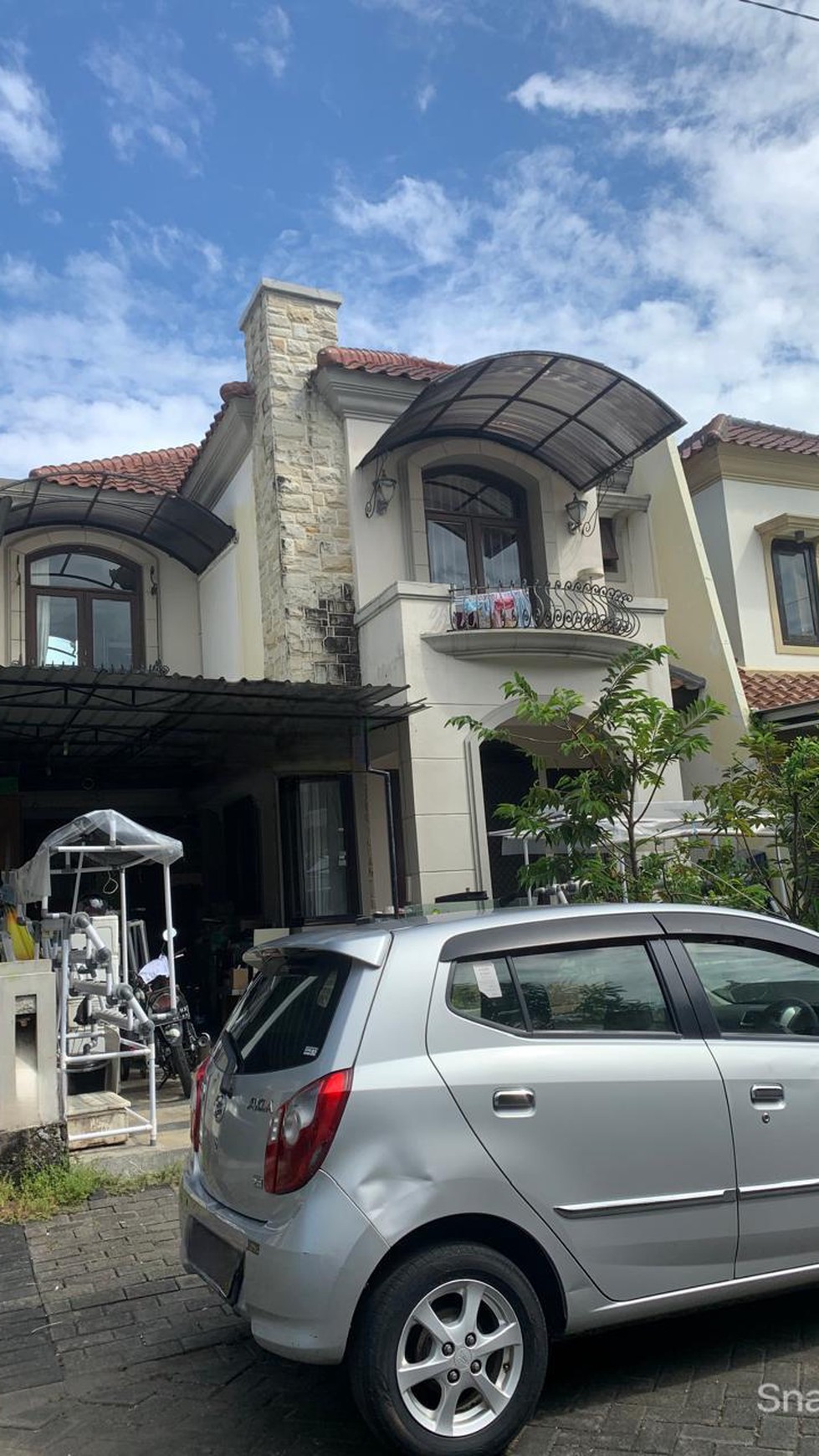 RUMAH EROPA DI WISATA BUKIT MAS CLUSTER MADRID SURABAYA BARAT