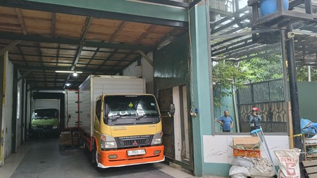 Gudang Strategis di jalan Holis Bandung