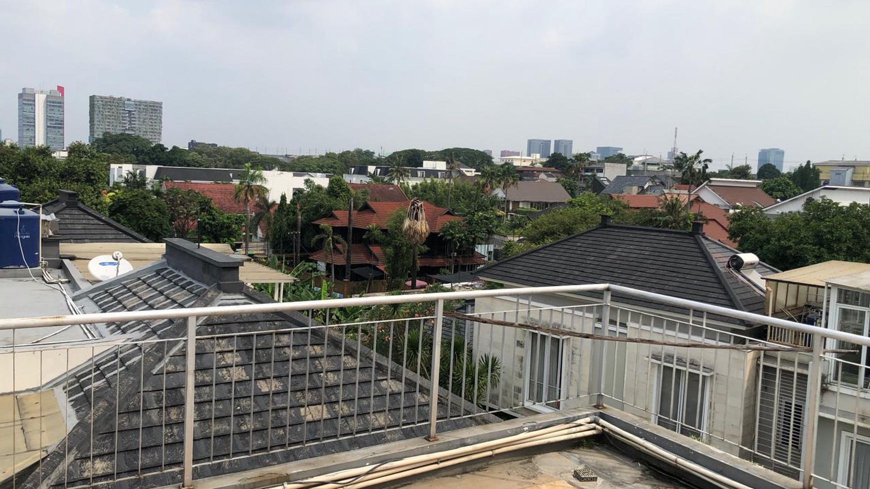 Rumah  Luxury, lokasi strategis dan dalam Cluster di Cilandak, onegate system, keamanan 24 jam. One gate system, Dekat dg MRT cipete, deket dg RS Setia Mitra , RS fatmawati, kuliner cipete raya, dekat