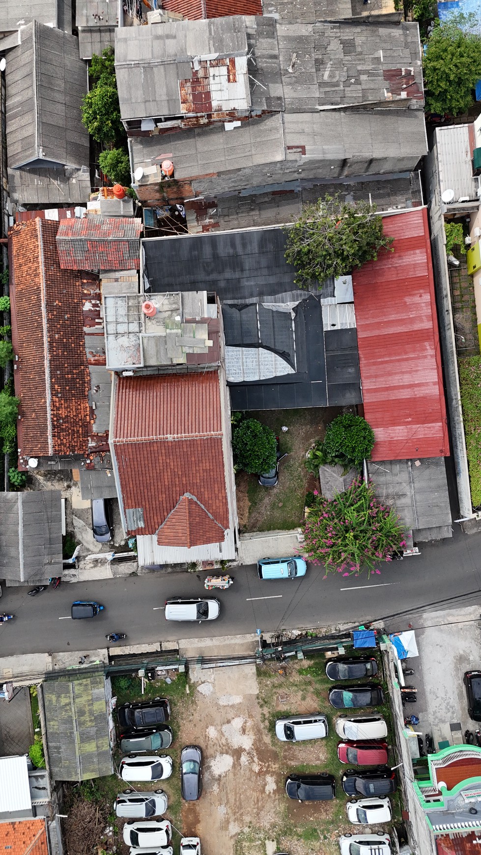 Tanah + bangunan 1 lantai di TEBET JakSel