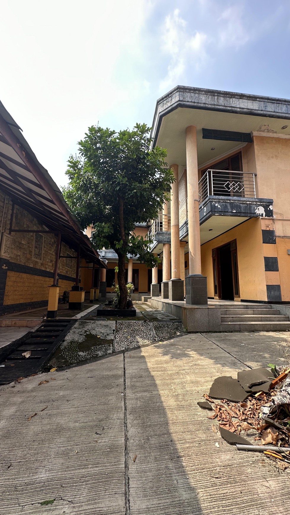 Dijual 3 Bangunan Rumah Kemang  Jakarta Selatan 