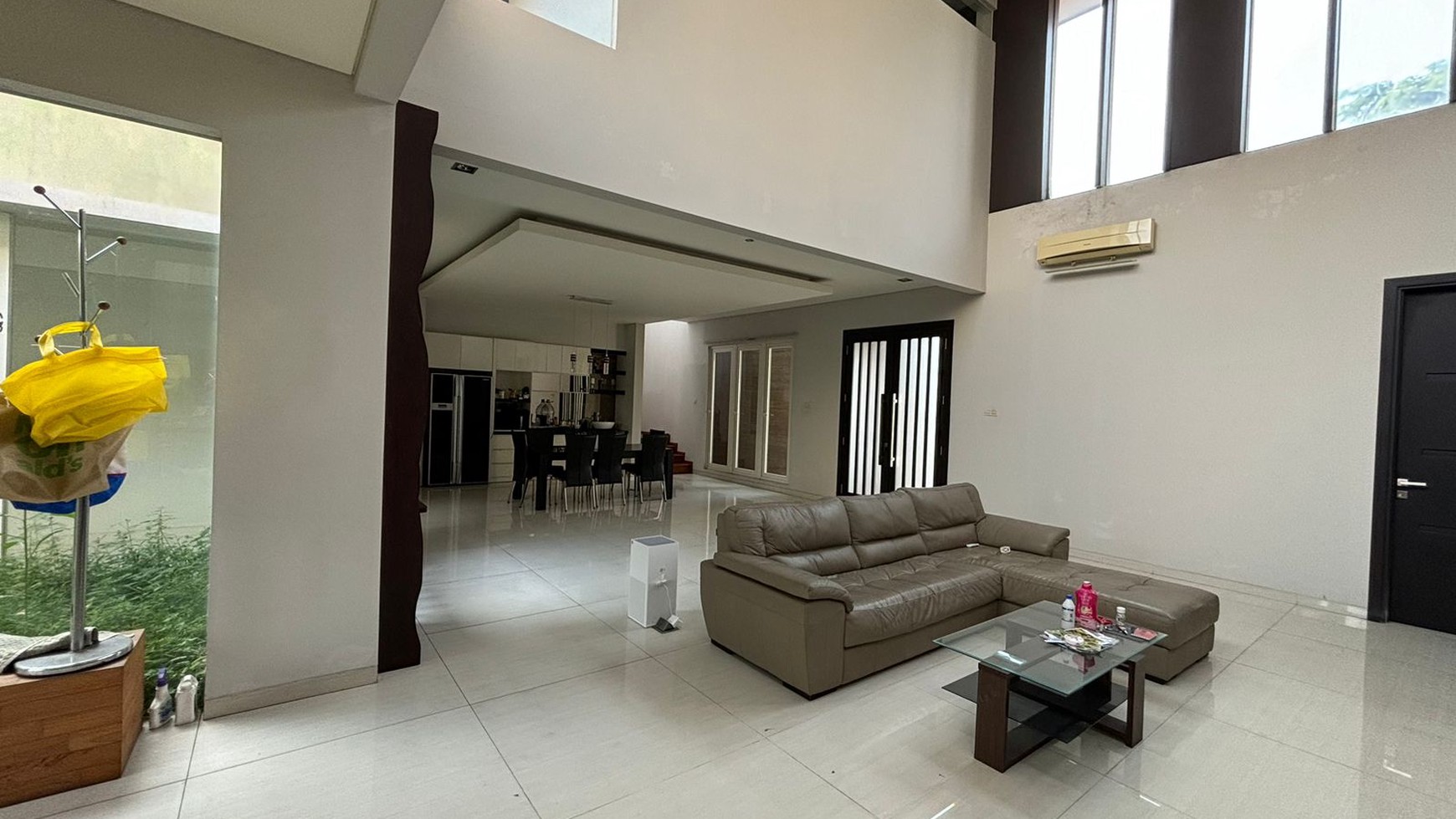 Dijual Rumah Raya Citraland Utama Surabaya Barat- Luas 541 am2 - Mewah Modern RAYA KEMBAR Utama Komersial Area Cocok buat Segala Usaha / Rumah Tinggal Mewah