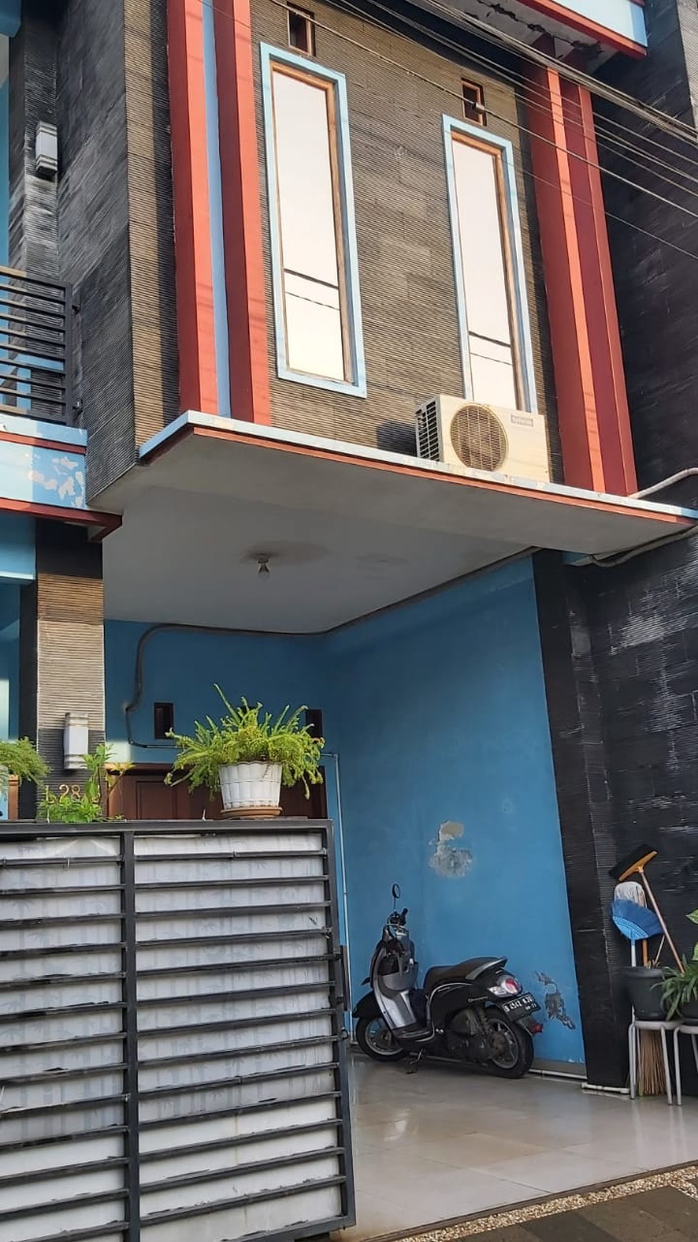 Rumah Hitung Tanah Area Cipete