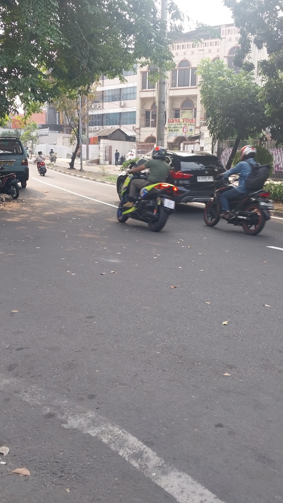 Disewakan tanah di lokasi strategis di Jl. Lapangan  Bola, Kebon Jeruk