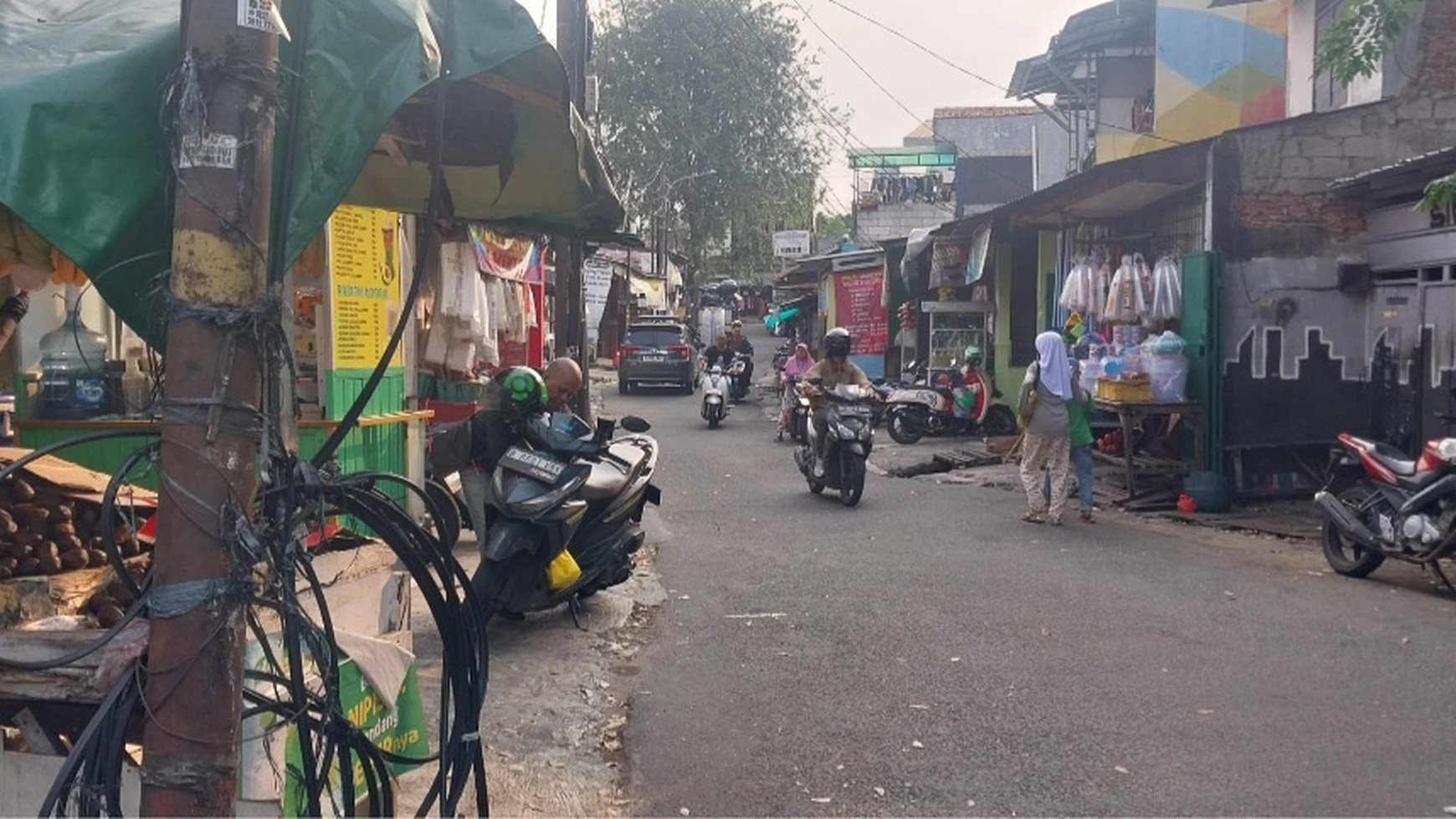 Disewakan tanah di lokasi strategis di Jl. Lapangan  Bola, Kebon Jeruk