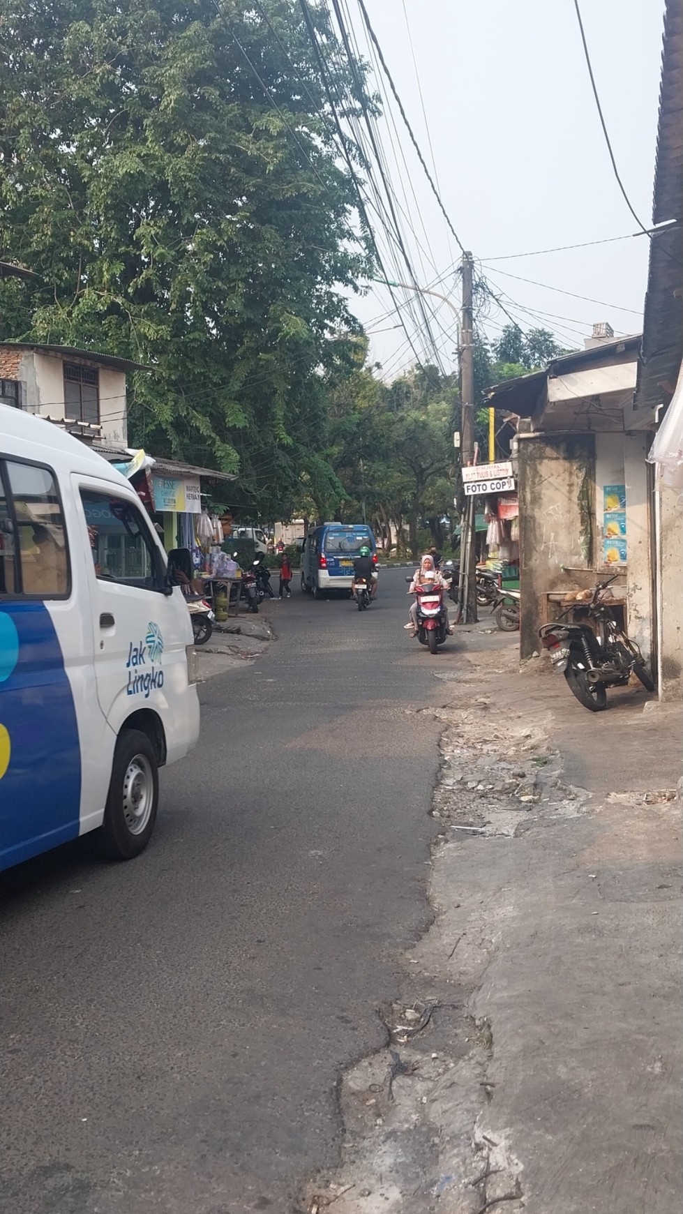 Disewakan tanah di lokasi strategis di Jl. Lapangan  Bola, Kebon Jeruk