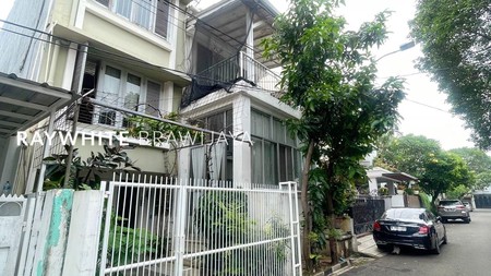 Rumah Siap Huni Area Pondok Indah Lokasi Strategis