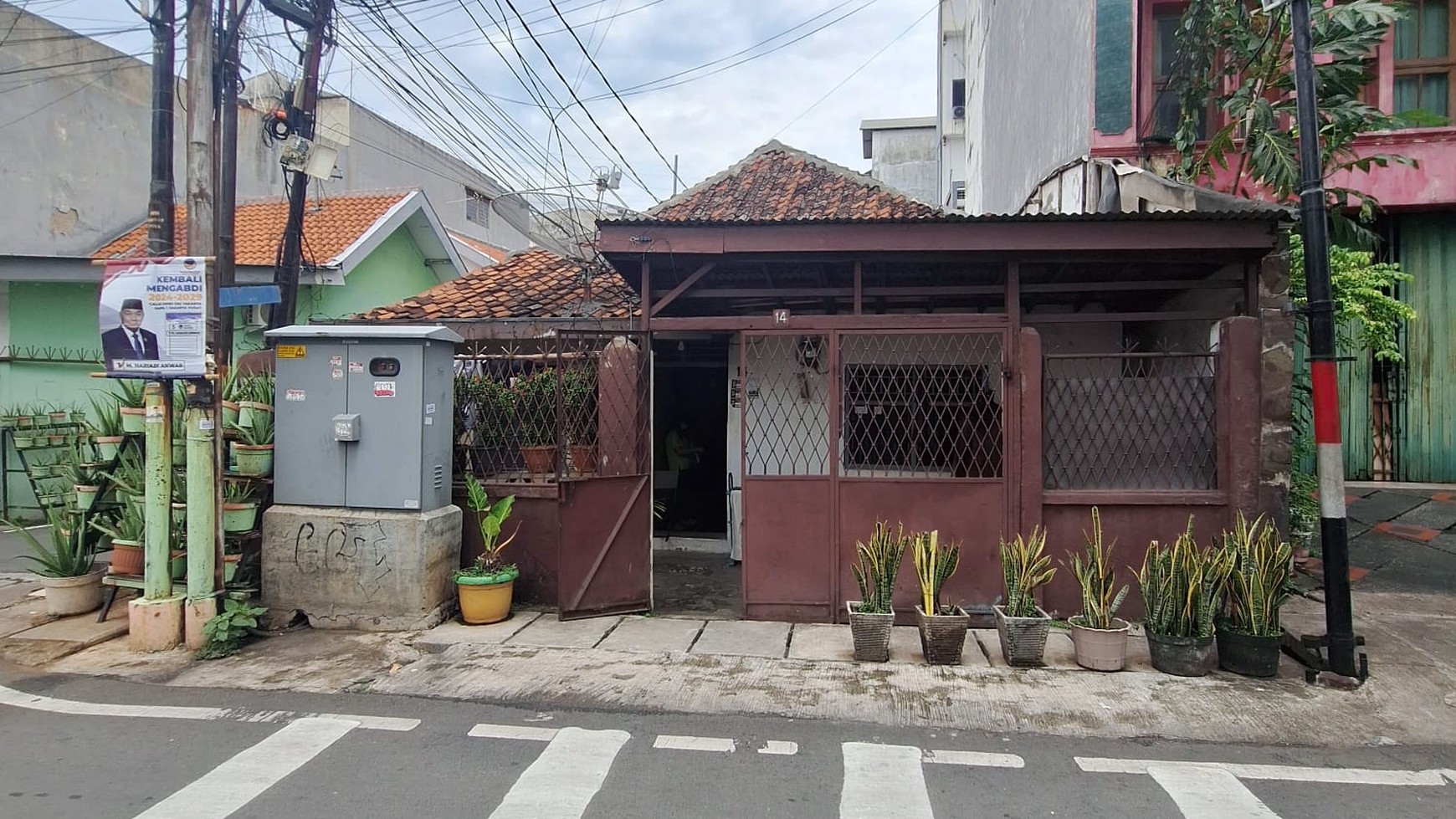 Rumah tua 1 lantai hitung tanah, Nego, lokasi dekat Senen Jakarta Pusat