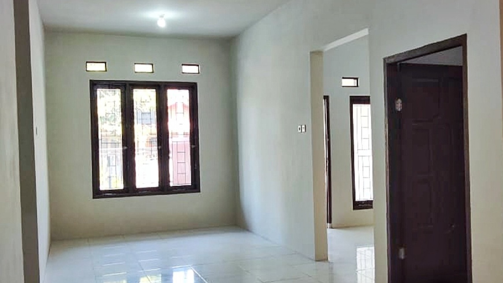 Rumah Renovasi Baru Dijual di Perumahan Dukuh Zamrud, Bekasi Timur - Lokasi Strategis dan Akses Mudah