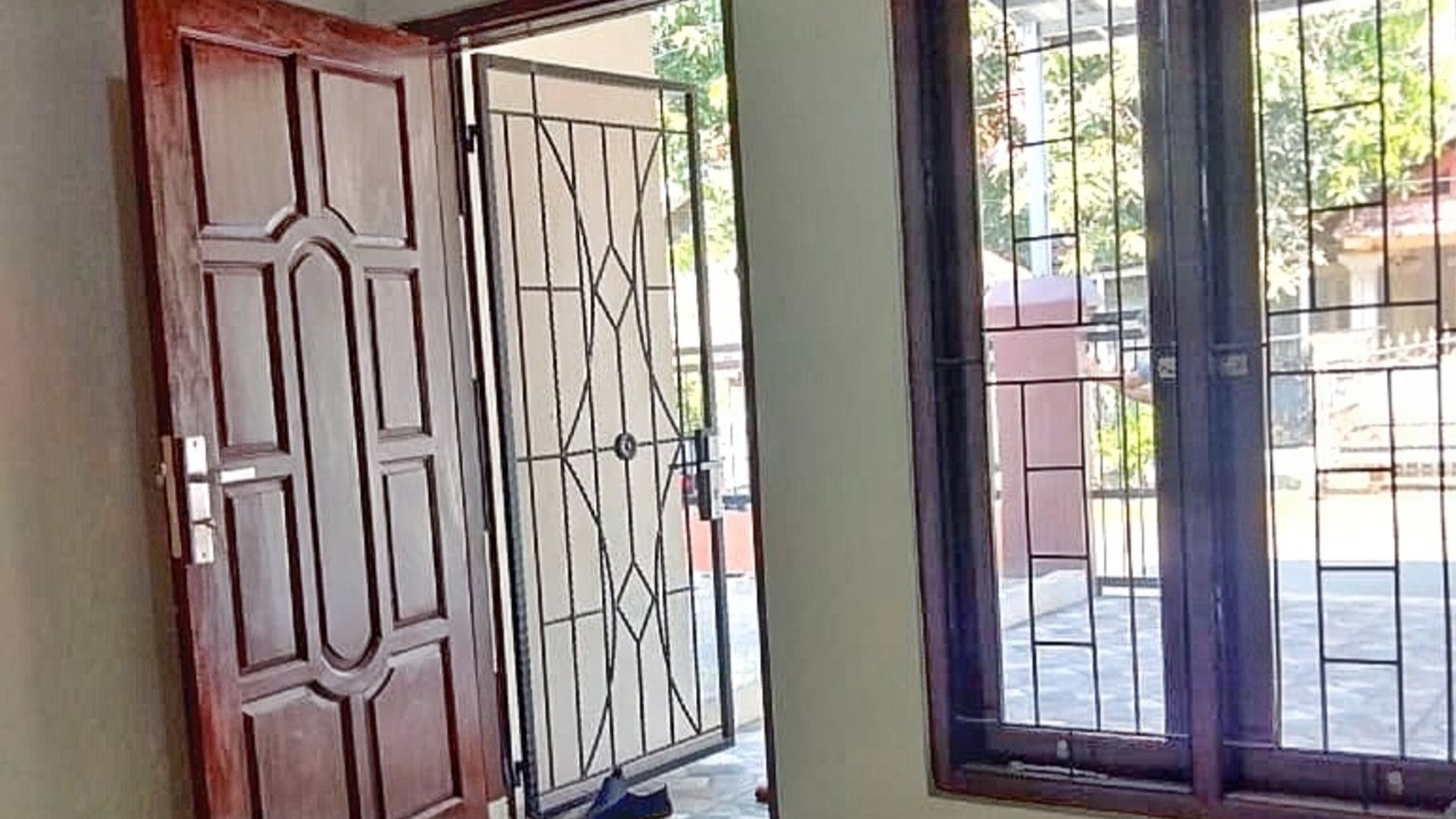 Rumah Renovasi Baru Dijual di Perumahan Dukuh Zamrud, Bekasi Timur - Lokasi Strategis dan Akses Mudah