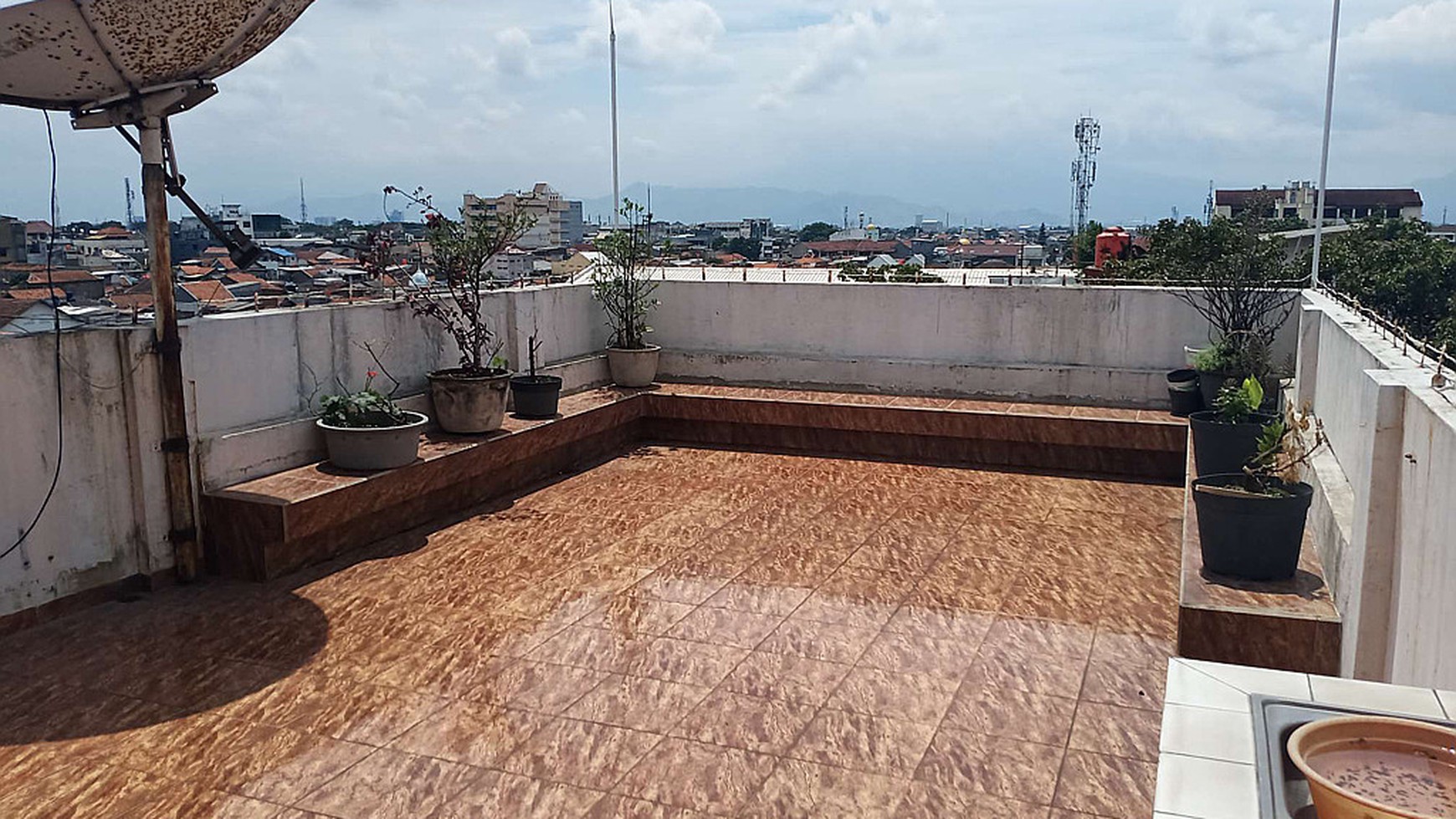 Ruko 4 Lantai + Rooftop di Pasir Koja, Sayap Otista, dekat Pasar Baru Bandung